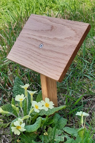 Marcatore tomba commemorativo