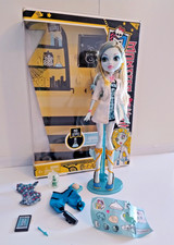 Monster High LAGOONA BLUE MAD SCIENCE mai giocata completa rara 2012 G1