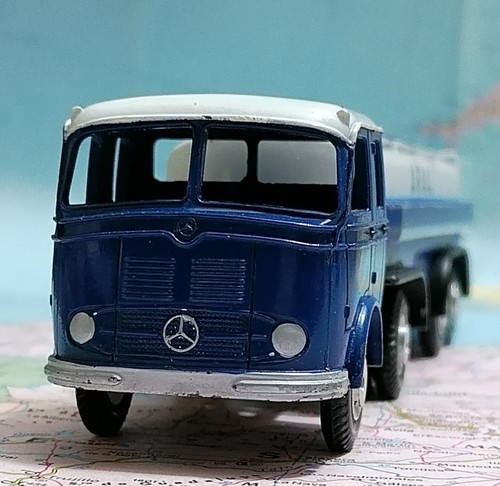 Mercedes semirimorschio - mercedes,