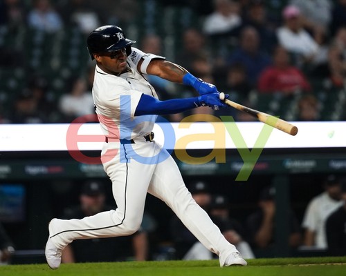 Andy ibanez swinging bat - at,