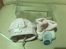 Berretto cappellino e scarpine