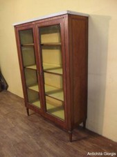 VETRINA A DUE PORTE CON MARMO