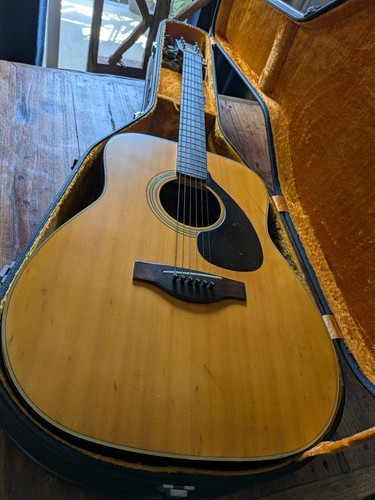 Chitarra acustica vintage