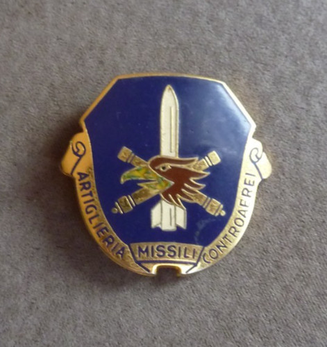 Distintivo smaltato - distintivo,