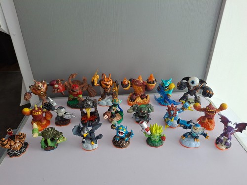 Skylanders figure bundle x20 - skylanders,