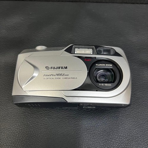 Fotocamera digitale compatta
