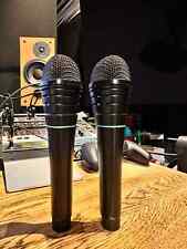 AKG D3700 dynamic supercardioid microphone (couple)