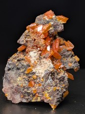 Wulfenite perky box - wulfenite, in