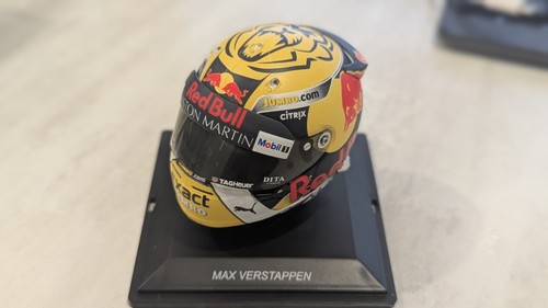 Max verstappen mini helmet - verstappen,