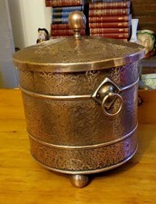 Antica scatola di tronchi a