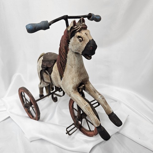 Antico triciclo cavallo - triciclo, in