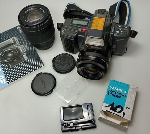 Yashica 230 af - +,