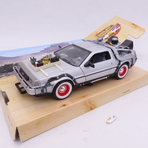 Welly 22444w delorean - welly,