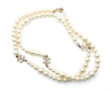 Collana di perle lunghe Chanel