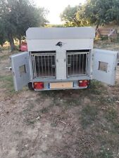 rimorchio trasporto cani bianco, lungo2,4m, largo 1,5m, portata 196 kg