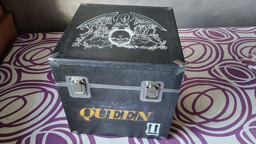 Queen live at wembley - queen,