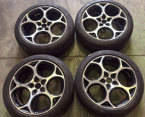Pneumatici 235 r19 - 4,