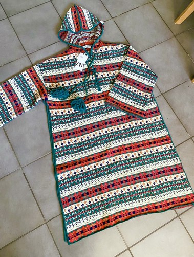 Poncho lungo con cappuccio