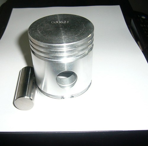 Pistone con spinotto - d.60,