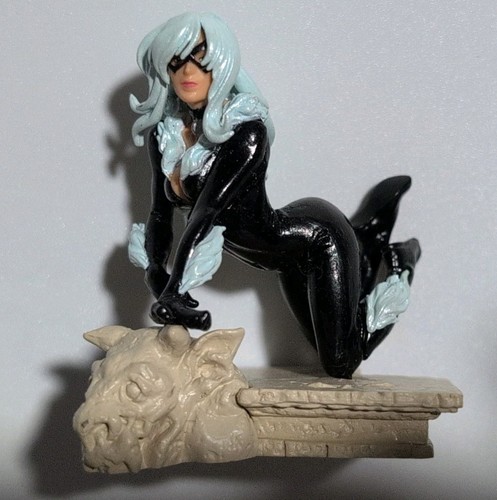 Black cat mini diorama figure - mini,