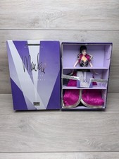 2002 Bob Mackie Red Carpet