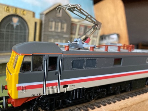 Hornby class r333 later - 86,