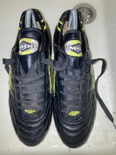 Scarpe con 13 tacchetti Umbro