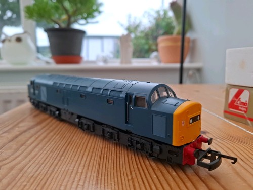 Lima class locomotive with - class, 40