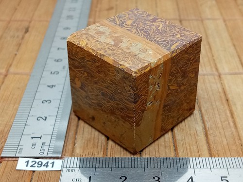 Cube jaspe naturel - 30, mm