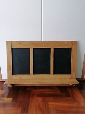 Lavagna con cornice in legno e mensolina