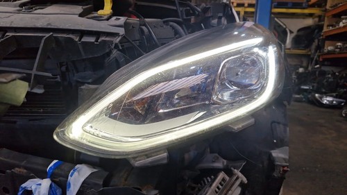 Faro proiettore anteriore