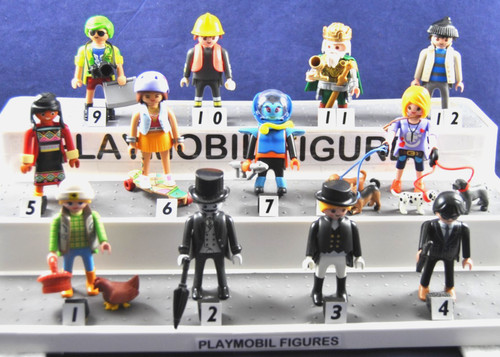Lotto misto varie figure