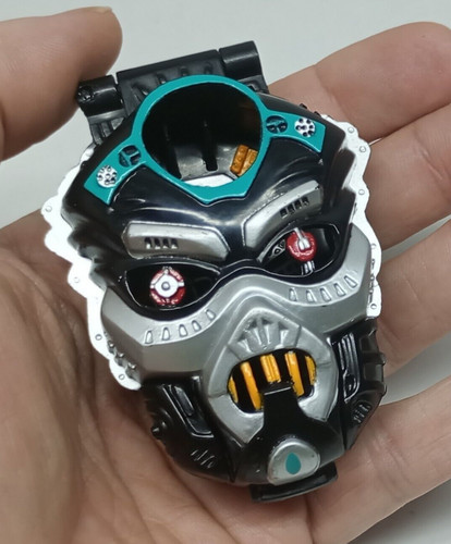 Mighty max horror - max, heads