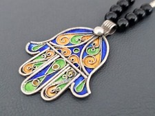 Collana smaltata berbero Hamsa