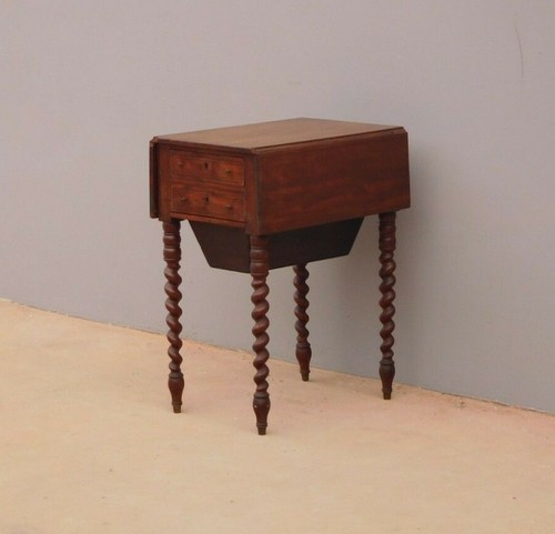 Tavolino travailleuse - , da