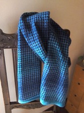 Sciarpa uomo donna in lana blu e sfumature blu/celeste, fantasia pied de poule