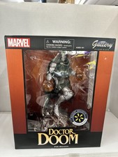 Doctor Doom - Diorama in PVC