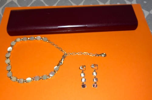 Set orecchini bracciale - , e