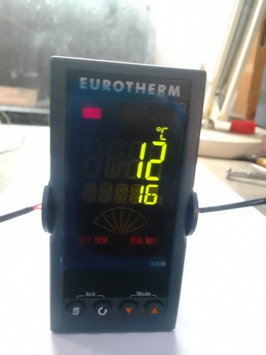 Regolatore eurotherm 3208 - regolatore,