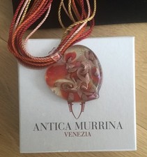 Antico ciondolo cuore in vetro