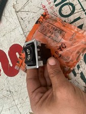 INTERRUTTORE ALZA VETRI