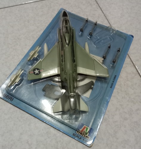 Modellino aereo militare - modellino,