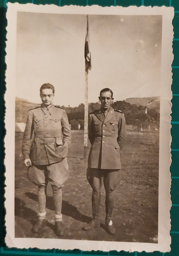 Foto wwii due soldati campo - due,