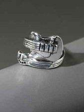 Anello Uomo strumento musicale