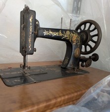 Antica Macchina Da Cucire