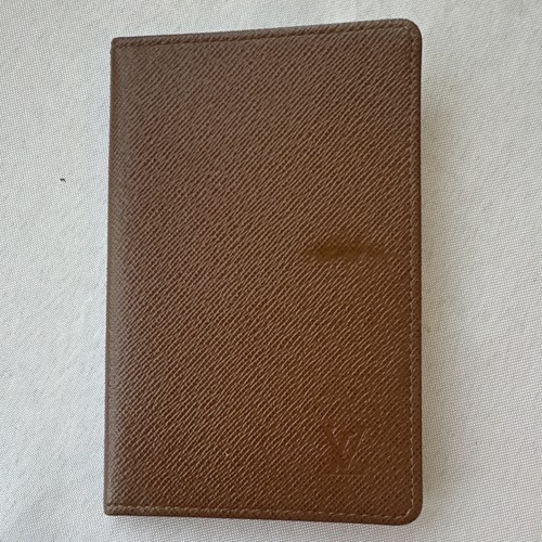 Louis vuitton taiga - vuitton, porta