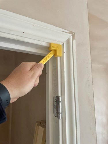 Quick and accurate architrave - and,
