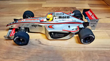 Auto radiocomandata vintage Tamiya F103 F1 con carrozzeria McLaren Mercedes