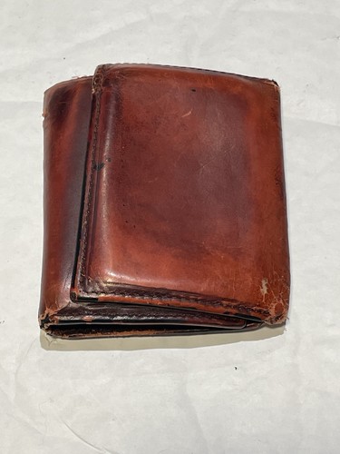 Yves saint laurent - saint, trifold