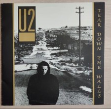 2LP U2 - TEAR DOWN THE WALLS